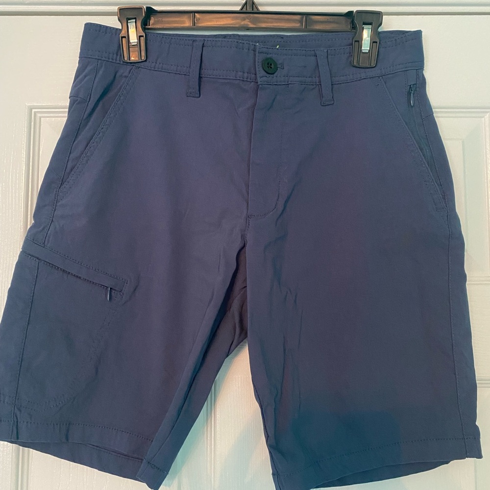 NWOT men’s shorts blue size 30 fully lined zipper pockets